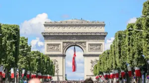 11 octobre : ce qui s’est vraiment passé un jour clé de l’histoire de France e