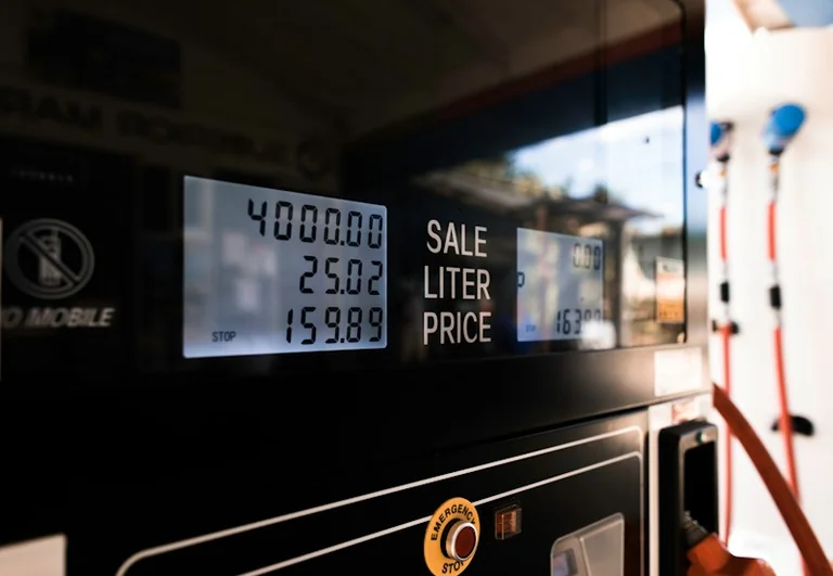 Proche-Orient : pourquoi le baril à 90 $ peut faire baisser le gazole en Franc